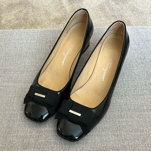 My Salvatore Ferragamo black patent leather Bow Pump